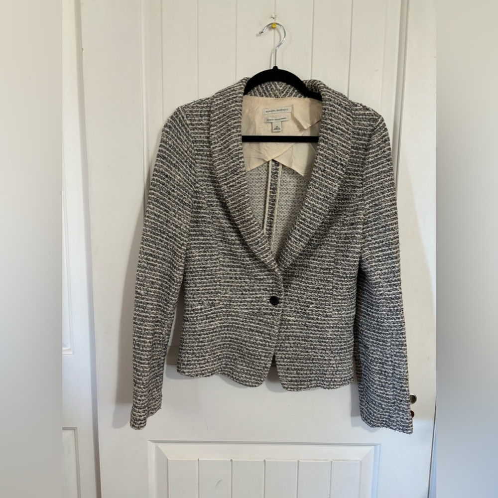Banana Republic Black and White Short Blazer Size 10
